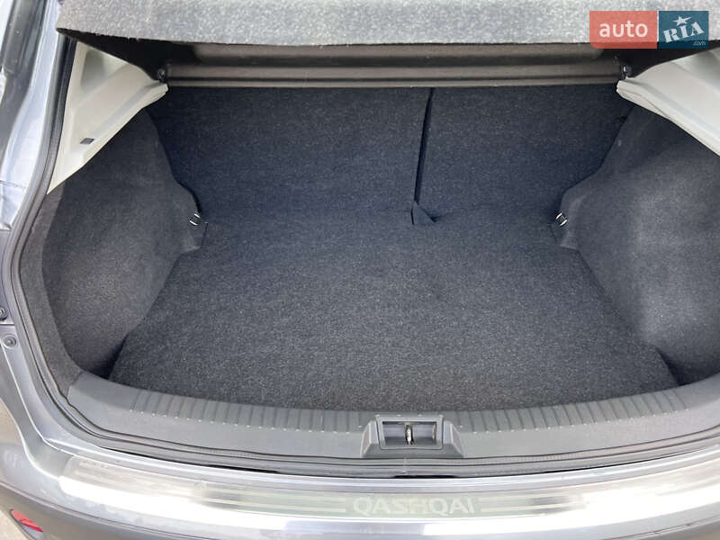 Внедорожник / Кроссовер Nissan Qashqai 2011 в Нововолынске