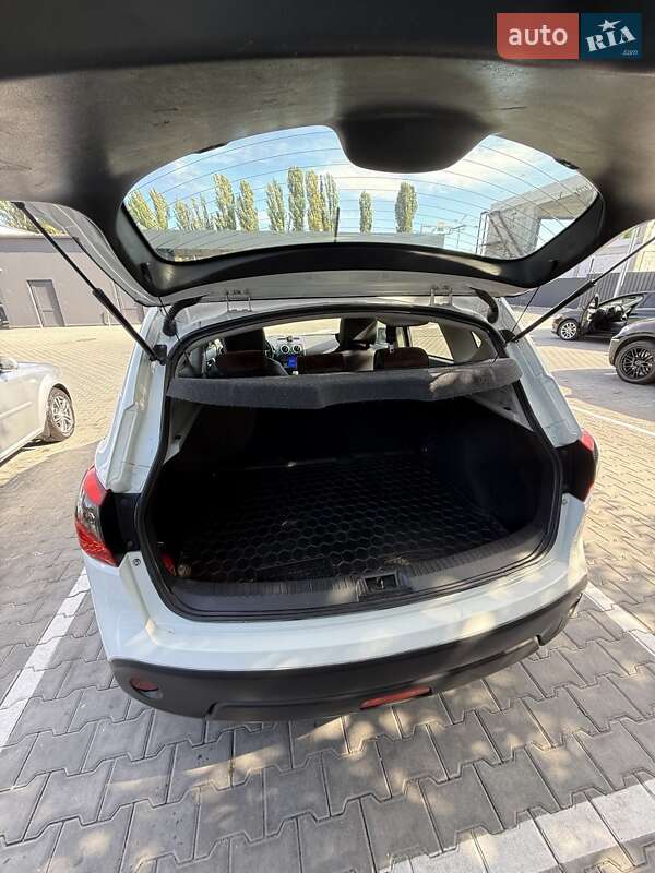 Внедорожник / Кроссовер Nissan Qashqai 2013 в Виннице фото 13 Внедорожник / Кроссовер Nissan Qashqai 2013 в Виннице