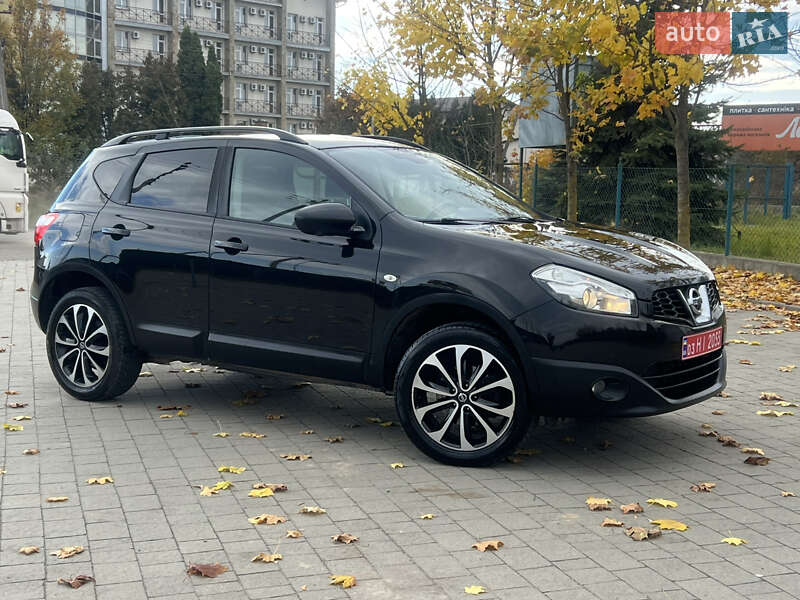 Внедорожник / Кроссовер Nissan Qashqai 2013 в 