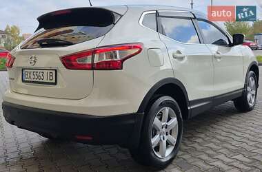 Внедорожник / Кроссовер Nissan Qashqai 2014 в 