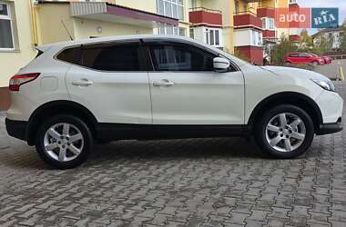 Внедорожник / Кроссовер Nissan Qashqai 2014 в 