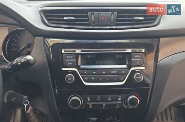 Внедорожник / Кроссовер Nissan Qashqai 2014 в 