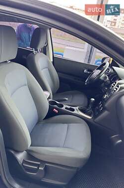 Внедорожник / Кроссовер Nissan Qashqai 2011 в 