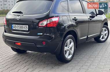 Внедорожник / Кроссовер Nissan Qashqai 2011 в 
