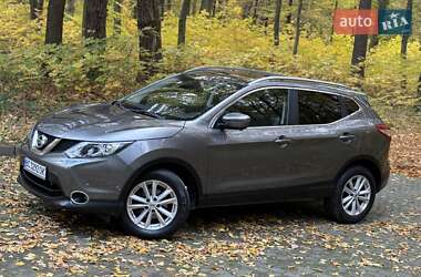 Внедорожник / Кроссовер Nissan Qashqai 2015 в 
