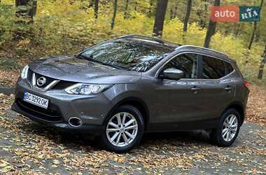 Позашляховик / Кросовер Nissan Qashqai 2015 в Львові