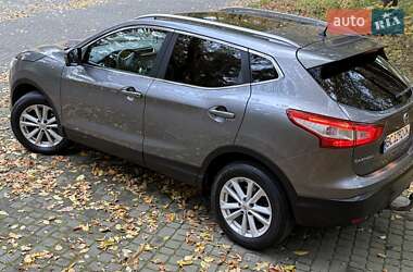 Внедорожник / Кроссовер Nissan Qashqai 2015 в 
