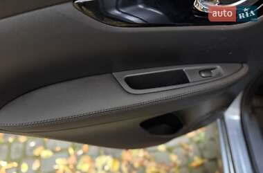 Внедорожник / Кроссовер Nissan Qashqai 2015 в 