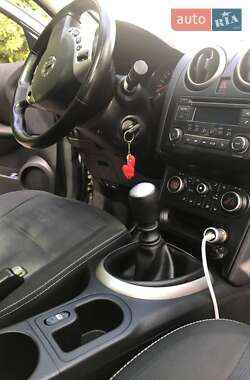 Внедорожник / Кроссовер Nissan Qashqai 2011 в 