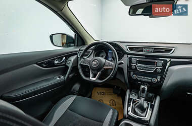 Внедорожник / Кроссовер Nissan Qashqai 2017 в 