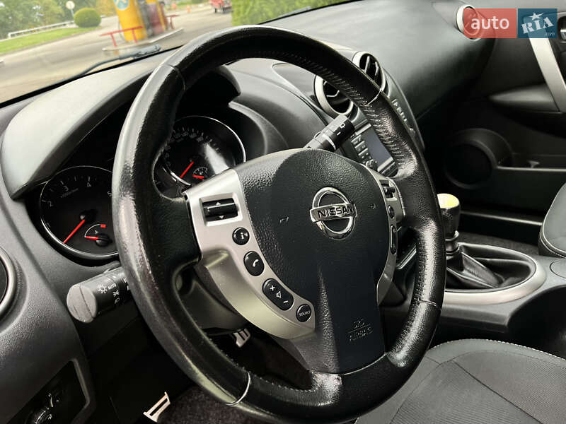 Внедорожник / Кроссовер Nissan Qashqai 2011 в Млинове