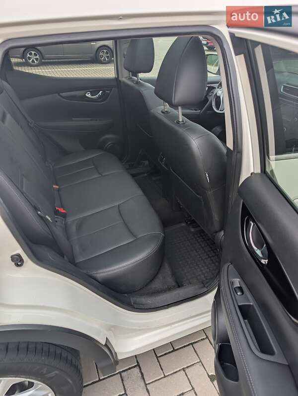 Внедорожник / Кроссовер Nissan Qashqai 2017 в Киеве