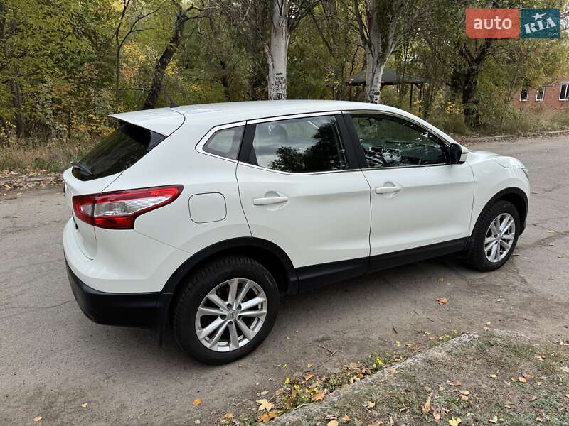 Внедорожник / Кроссовер Nissan Qashqai 2017 в Днепре