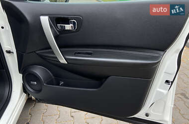 Внедорожник / Кроссовер Nissan Qashqai 2012 в 