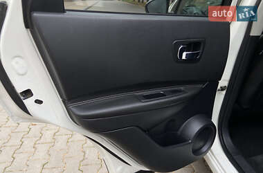 Внедорожник / Кроссовер Nissan Qashqai 2012 в 