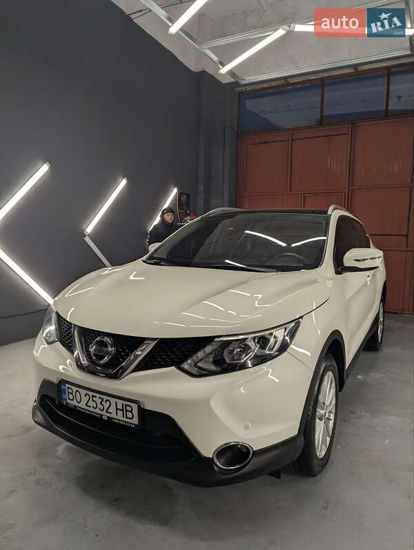 Позашляховик / Кросовер Nissan Qashqai 2015 в Тернополі фото Позашляховик / Кросовер Nissan Qashqai 2015 в Тернополі