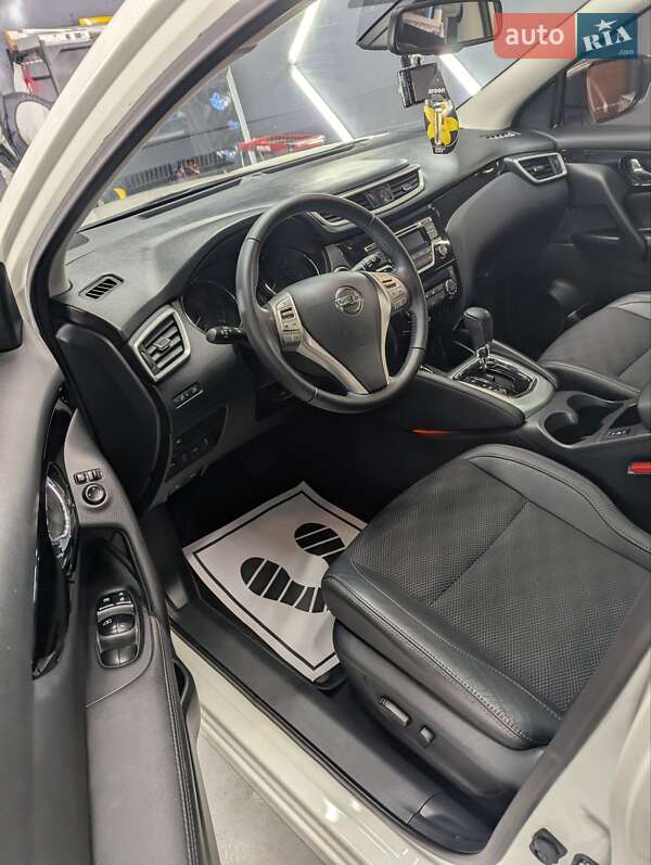 Позашляховик / Кросовер Nissan Qashqai 2015 в Тернополі фото 10 Позашляховик / Кросовер Nissan Qashqai 2015 в Тернополі