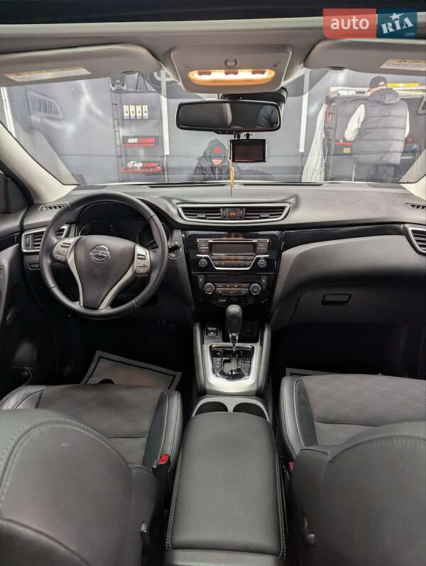 Позашляховик / Кросовер Nissan Qashqai 2015 в Тернополі фото 22 Позашляховик / Кросовер Nissan Qashqai 2015 в Тернополі