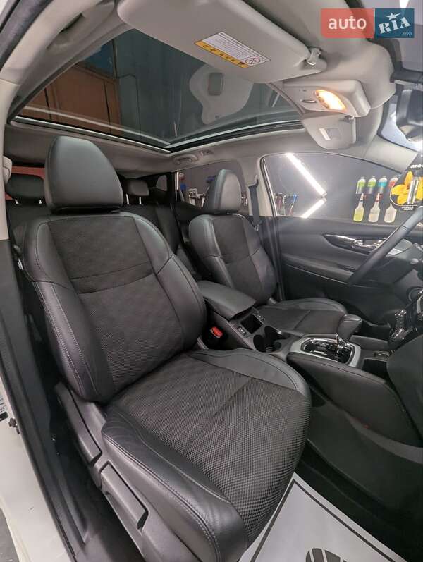 Позашляховик / Кросовер Nissan Qashqai 2015 в Тернополі фото 27 Позашляховик / Кросовер Nissan Qashqai 2015 в Тернополі