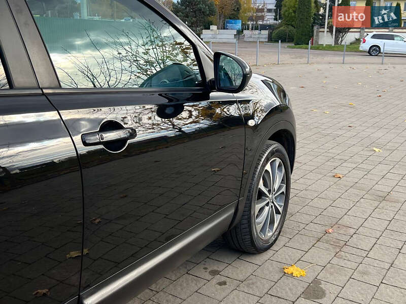 Внедорожник / Кроссовер Nissan Qashqai 2012 в Львове