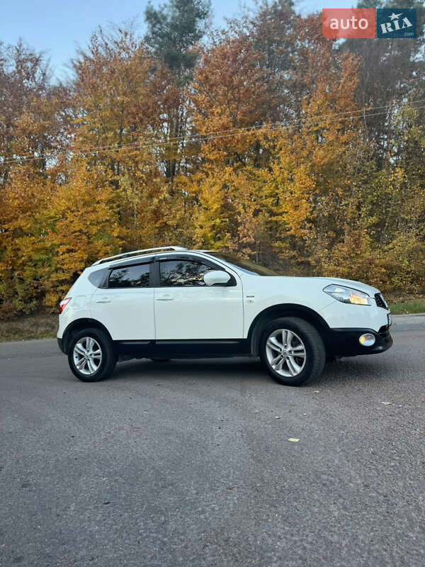 Позашляховик / Кросовер Nissan Qashqai 2011 в Долині