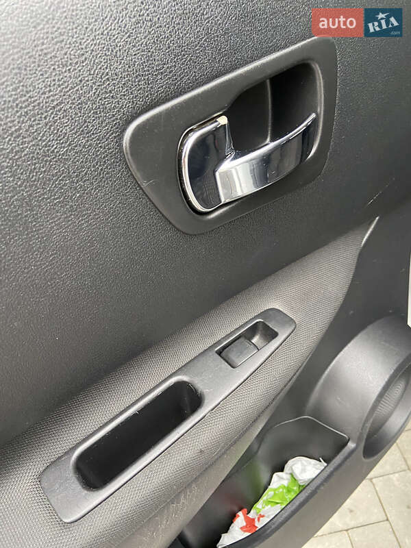 Позашляховик / Кросовер Nissan Qashqai 2009 в Івано-Франківську