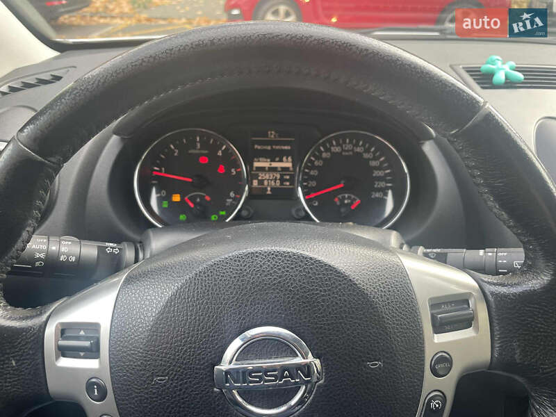 Позашляховик / Кросовер Nissan Qashqai 2011 в Терновому