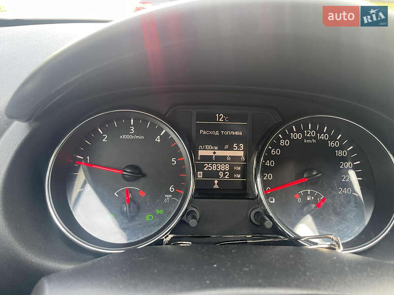 Позашляховик / Кросовер Nissan Qashqai 2011 в Терновому