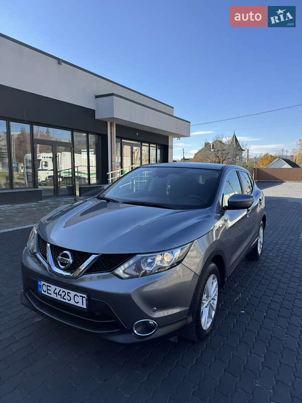 Внедорожник / Кроссовер Nissan Qashqai 2015 в Черновцах