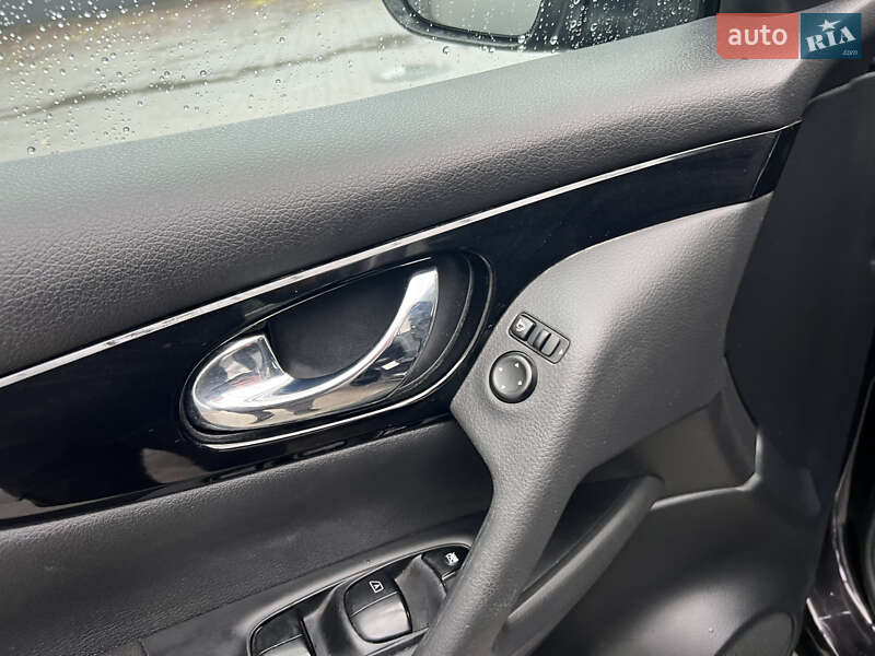 Внедорожник / Кроссовер Nissan Qashqai 2017 в Днепре