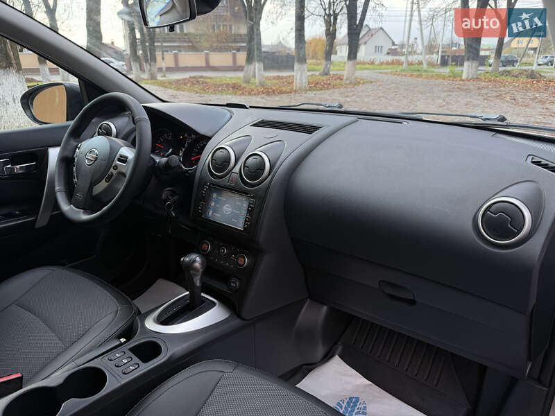 Внедорожник / Кроссовер Nissan Qashqai 2012 в Тячеве