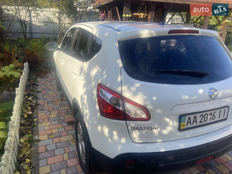 Позашляховик / Кросовер Nissan Qashqai 2011 в Києві