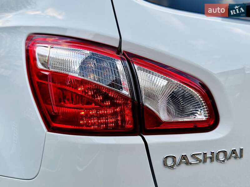 Внедорожник / Кроссовер Nissan Qashqai 2012 в Стрые