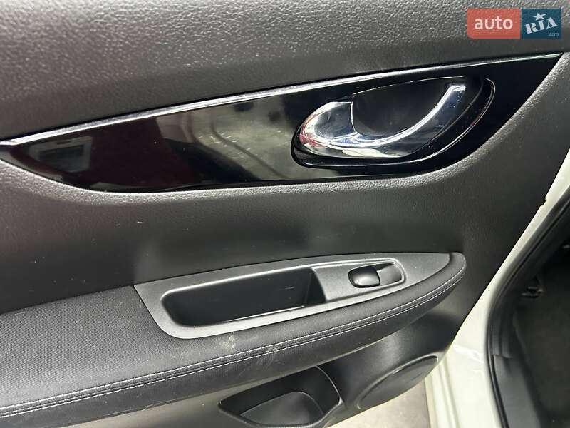 Внедорожник / Кроссовер Nissan Qashqai 2014 в Черновцах фото 11 Внедорожник / Кроссовер Nissan Qashqai 2014 в Черновцах