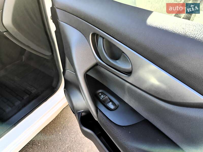 Внедорожник / Кроссовер Nissan Qashqai 2019 в Киеве