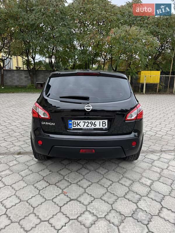 Внедорожник / Кроссовер Nissan Qashqai 2010 в Ровно