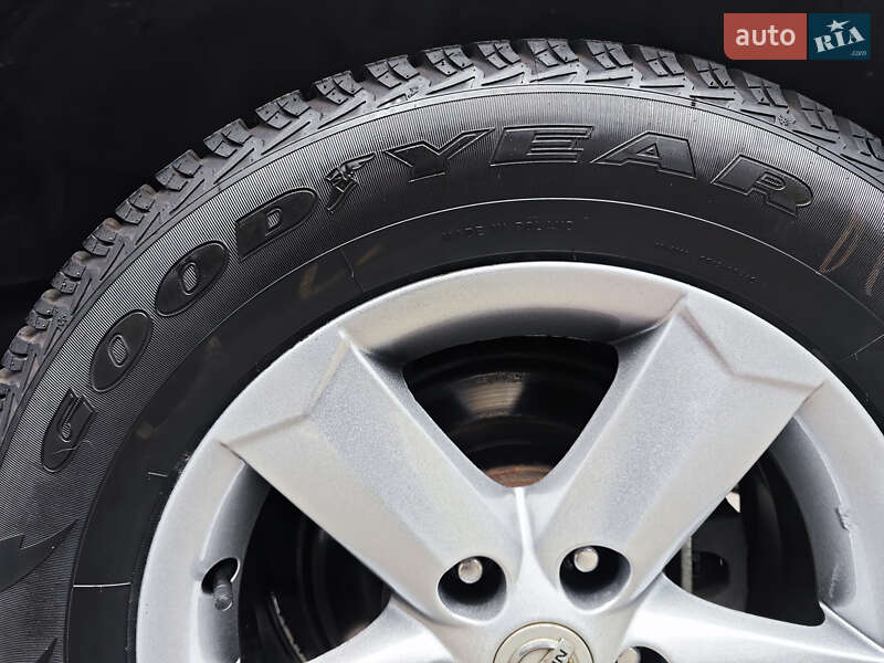 Позашляховик / Кросовер Nissan Qashqai 2007 в Києві