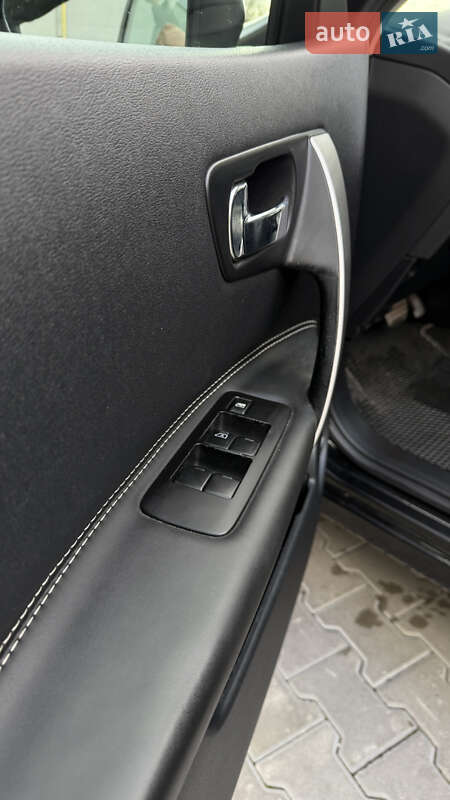 Внедорожник / Кроссовер Nissan Qashqai 2013 в Фастове