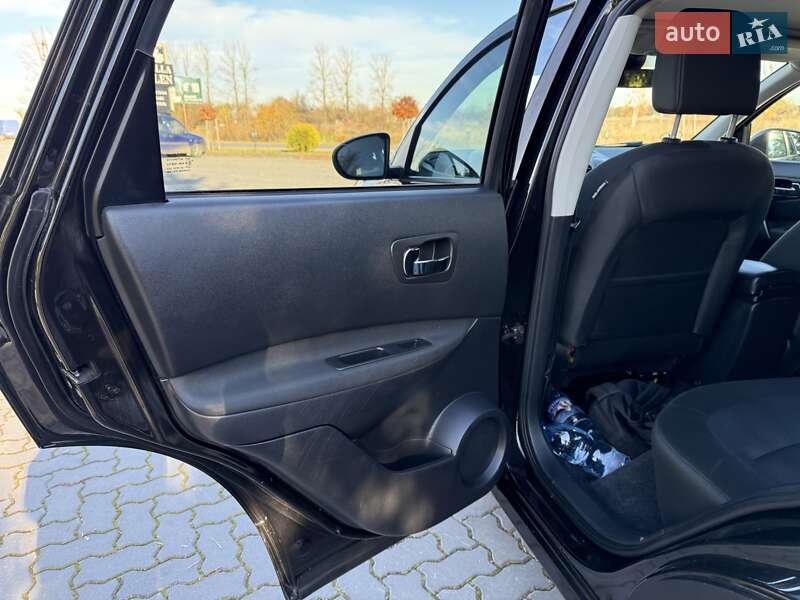 Позашляховик / Кросовер Nissan Qashqai 2011 в Коломиї