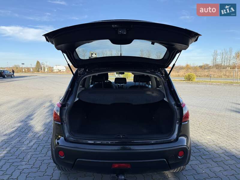 Позашляховик / Кросовер Nissan Qashqai 2011 в Коломиї