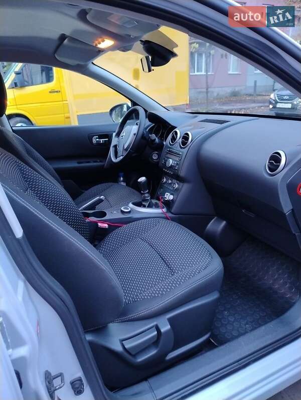 Внедорожник / Кроссовер Nissan Qashqai 2007 в Ужгороде фото 5 Внедорожник / Кроссовер Nissan Qashqai 2007 в Ужгороде