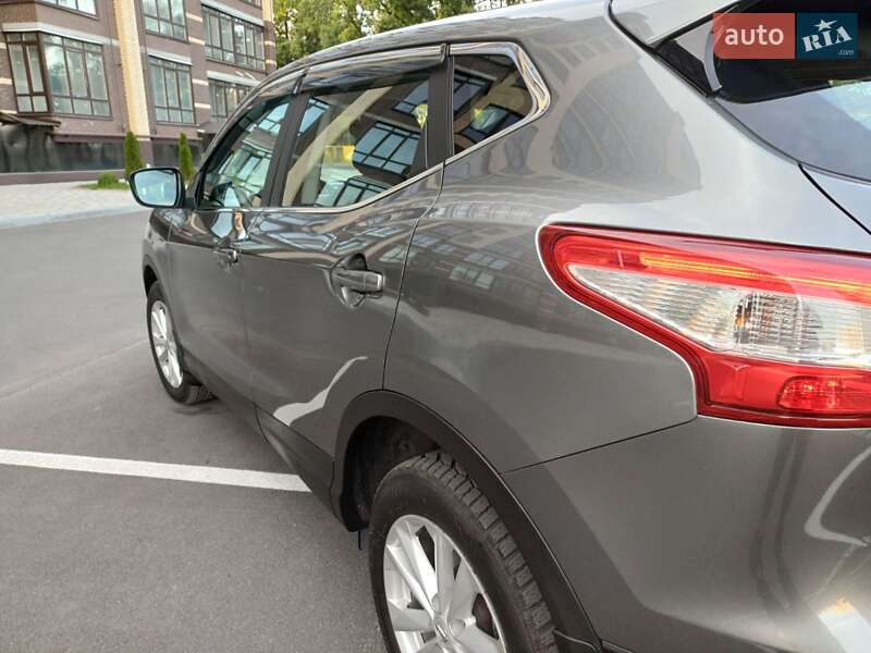 Внедорожник / Кроссовер Nissan Qashqai 2014 в Чернигове