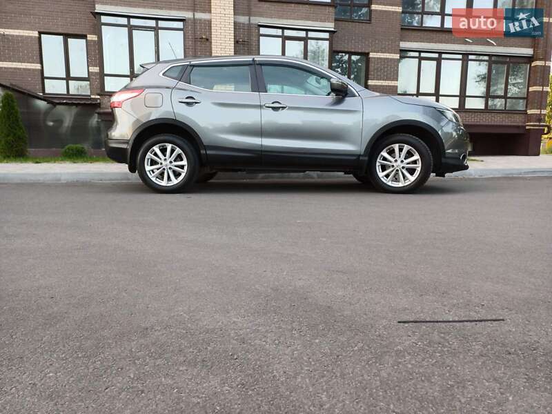 Внедорожник / Кроссовер Nissan Qashqai 2014 в Чернигове