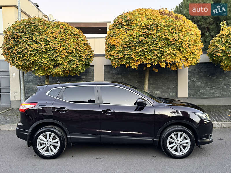 Внедорожник / Кроссовер Nissan Qashqai 2017 в Ровно фото 6 Внедорожник / Кроссовер Nissan Qashqai 2017 в Ровно