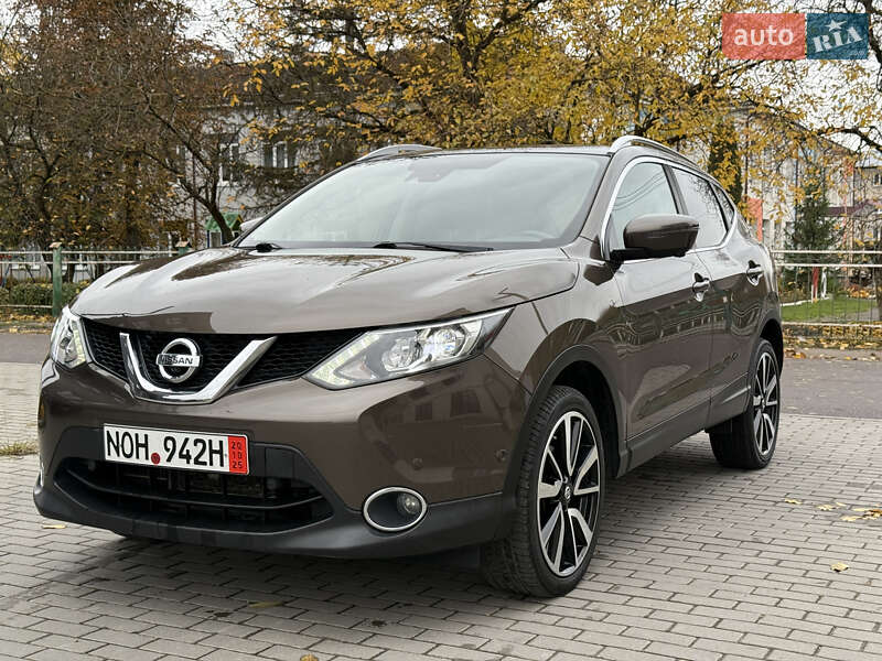 Внедорожник / Кроссовер Nissan Qashqai 2015 в Кременце