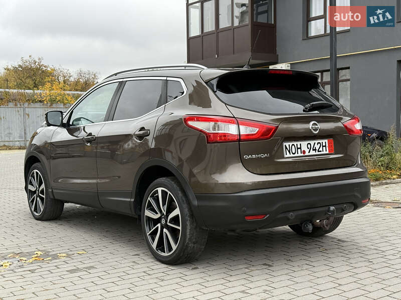 Внедорожник / Кроссовер Nissan Qashqai 2015 в Кременце