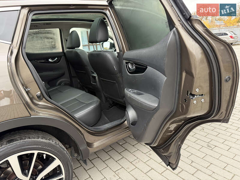 Внедорожник / Кроссовер Nissan Qashqai 2015 в Кременце