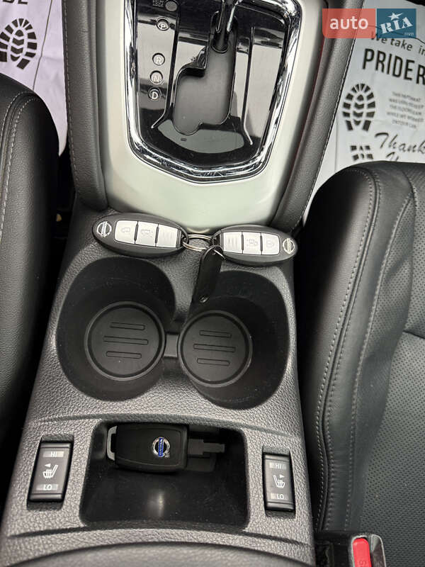 Внедорожник / Кроссовер Nissan Qashqai 2015 в Кременце