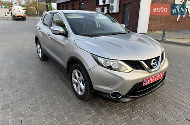 Позашляховик / Кросовер Nissan Qashqai 2015 в Луцьку