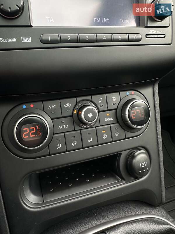 Внедорожник / Кроссовер Nissan Qashqai 2011 в Сумах